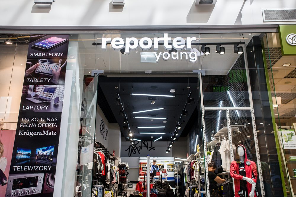 reporter young najemca centrum wzorcownia